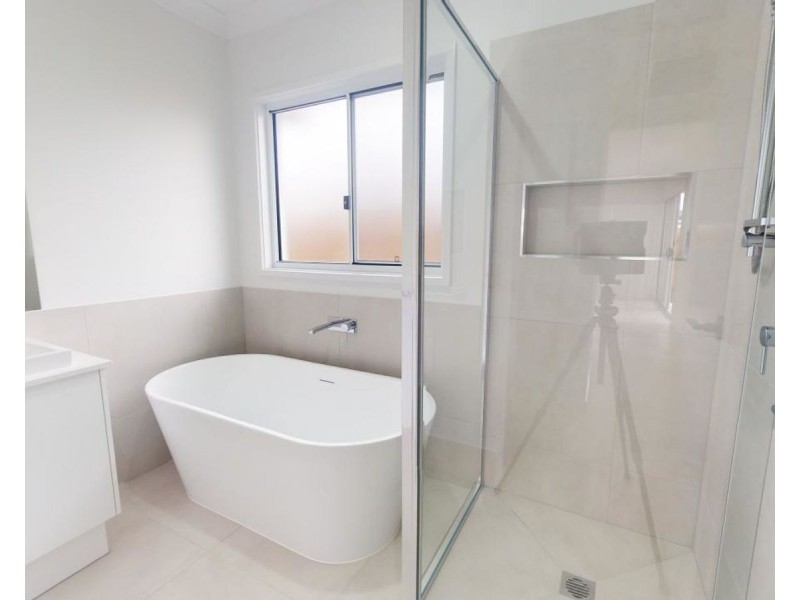 16 Daisy Street, Caboolture South QLD 4510