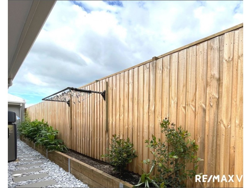 6 Summerstone Boulevard, Morayfield QLD 4506