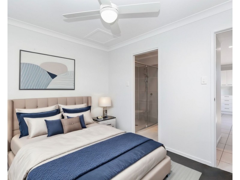 1&2/11 Awoonga Crescent, Morayfield QLD 4506