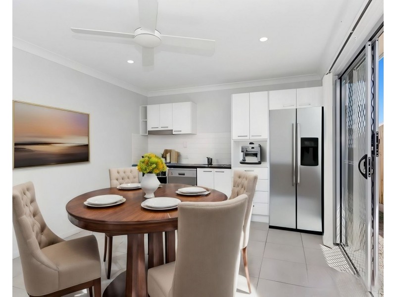 1&2/11 Awoonga Crescent, Morayfield QLD 4506
