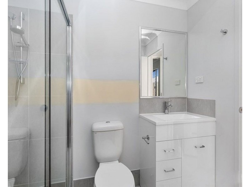 1&2/11 Awoonga Crescent, Morayfield QLD 4506