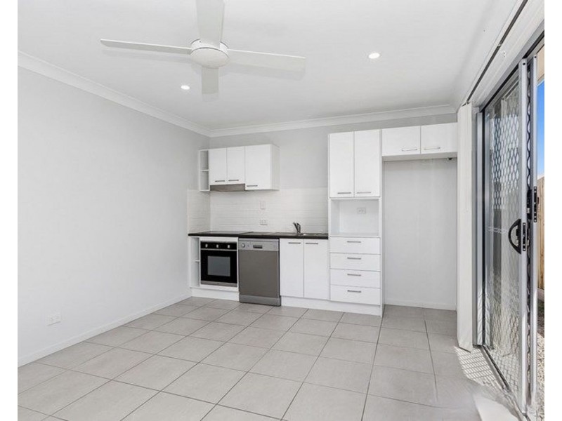 1&2/11 Awoonga Crescent, Morayfield QLD 4506