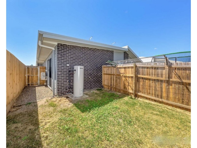 1&2/11 Awoonga Crescent, Morayfield QLD 4506