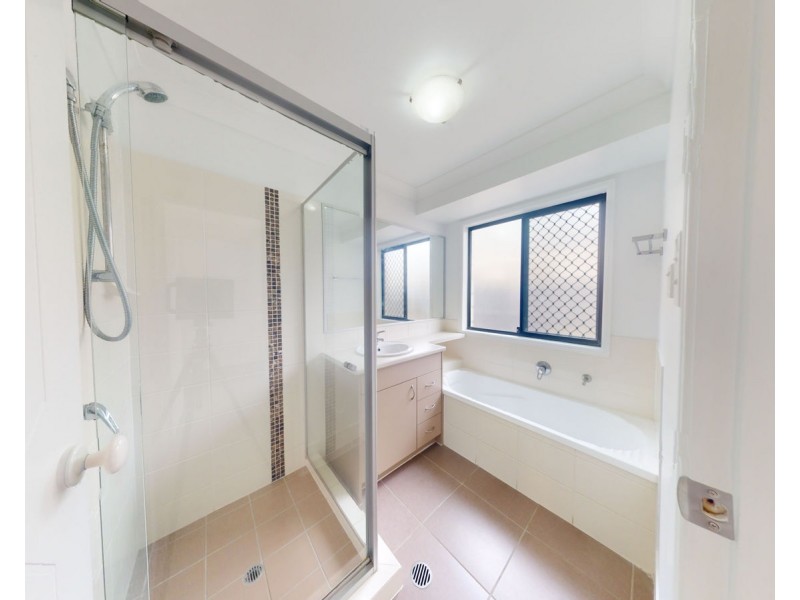 34 Renmark Crescent, Caboolture South QLD 4510