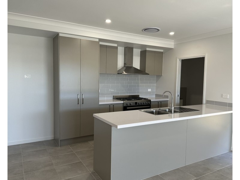 23 Wellside Street, Morayfield QLD 4506