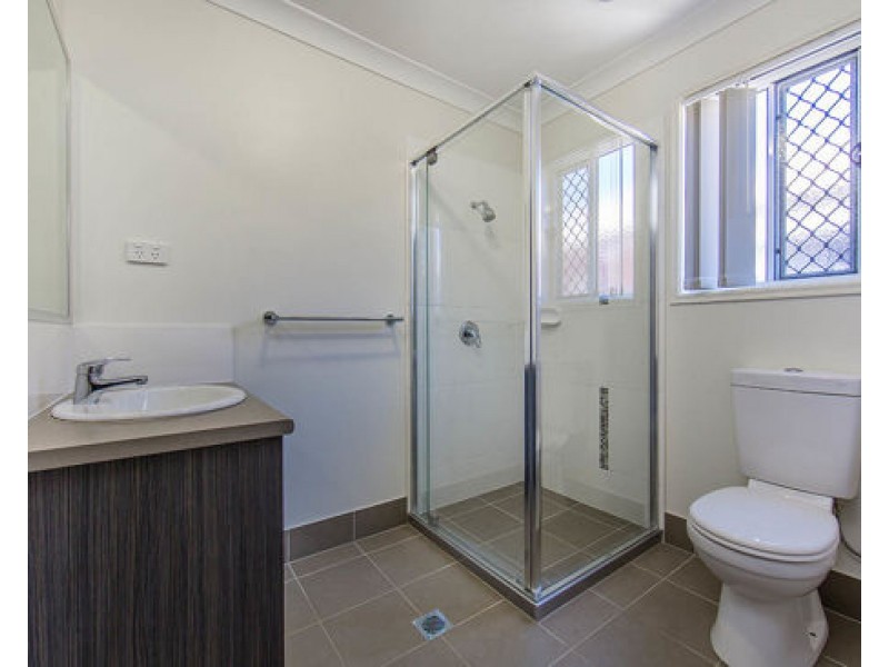 1&2 / 26 Neitz Street, Morayfield QLD 4506