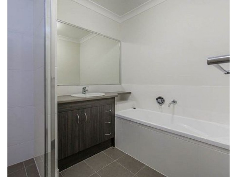 1&2 / 26 Neitz Street, Morayfield QLD 4506