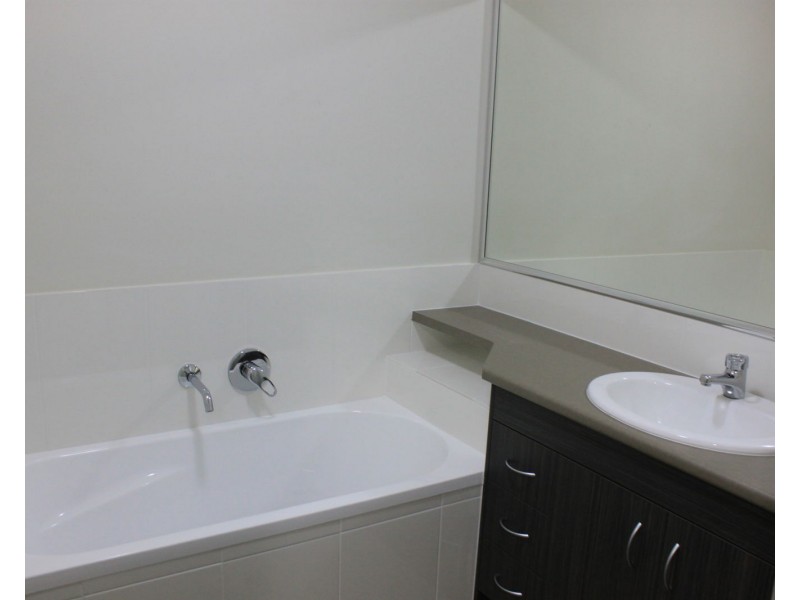 1&2 / 26 Neitz Street, Morayfield QLD 4506