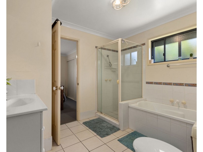 5 Amie Louise Place, Bellmere QLD 4510