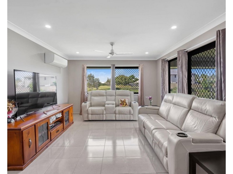 5 Seacrest Court, Banksia Beach QLD 4507