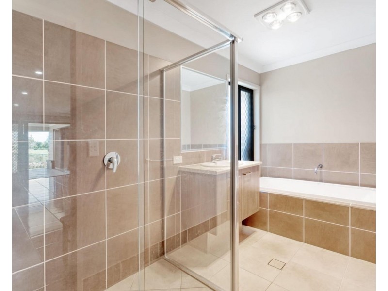 5 Seacrest Court, Banksia Beach QLD 4507