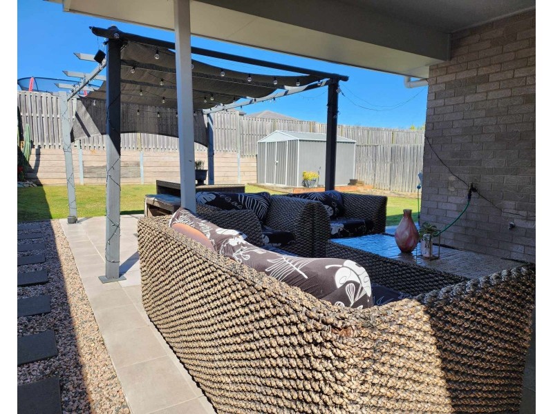 35 Lakeview Road, Morayfield QLD 4506