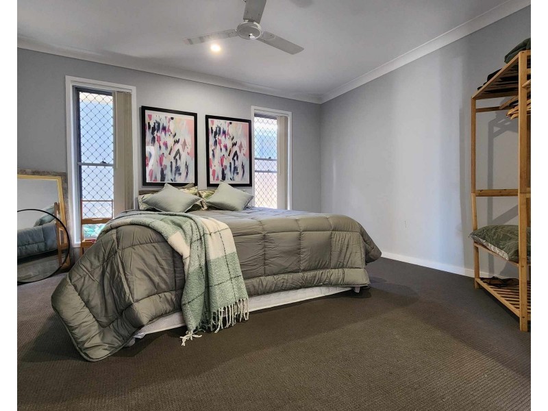 35 Lakeview Road, Morayfield QLD 4506