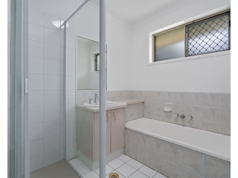 1/38 Wallace Street North, Caboolture QLD 4510