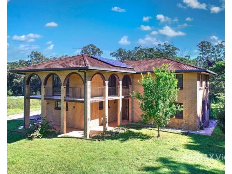 18 Greenfield Drive, Caboolture QLD 4510