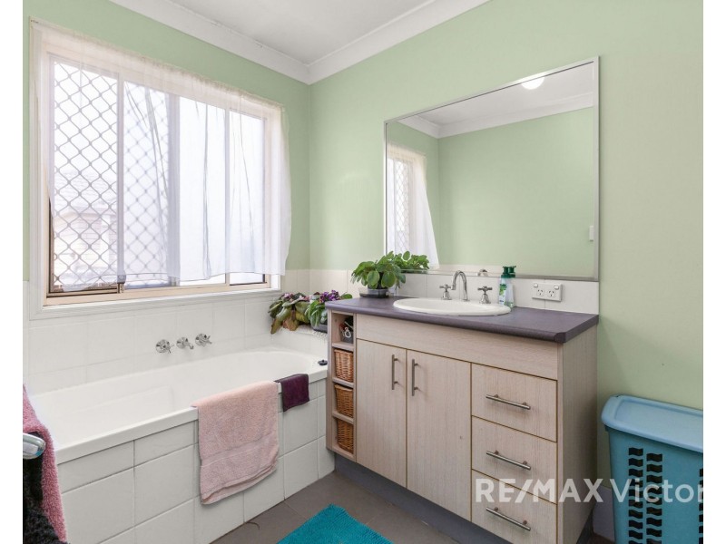 17 Summerhill Drive, Morayfield QLD 4506