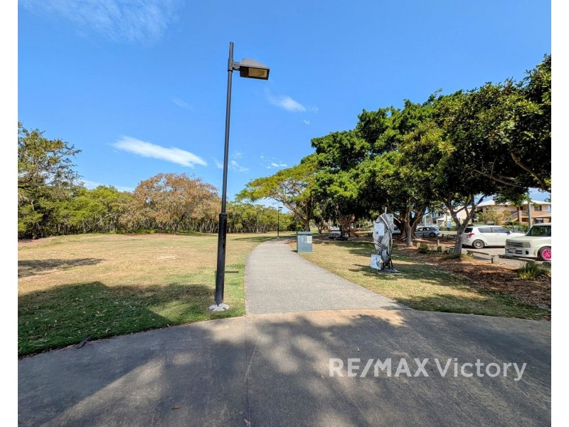 207 Esplanade South, Deception Bay QLD 4508