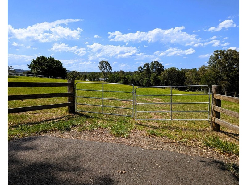 1045 Caboolture River Road, Rocksberg QLD 4510