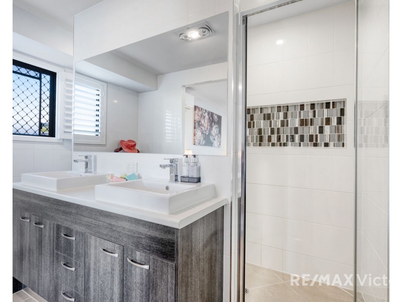 37 Foxtail Crescent, Banksia Beach QLD 4507