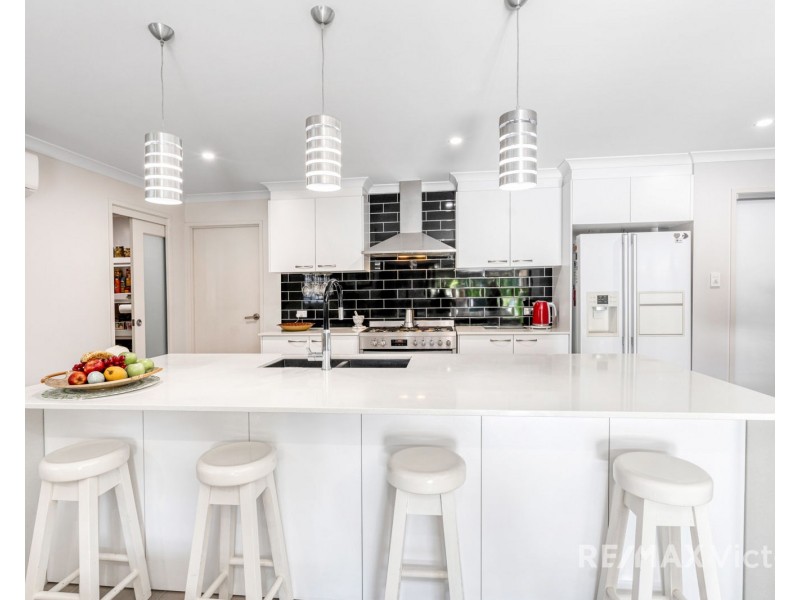 37 Foxtail Crescent, Banksia Beach QLD 4507