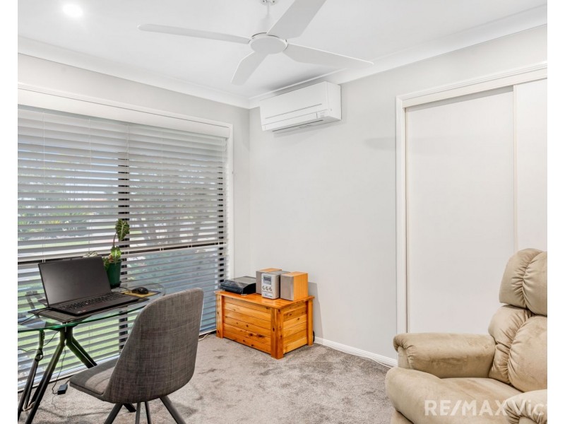 276 Bestmann Road, Sandstone Point QLD 4511