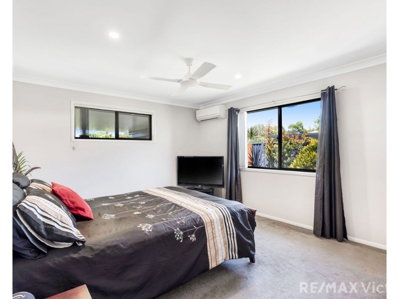 276 Bestmann Road, Sandstone Point QLD 4511