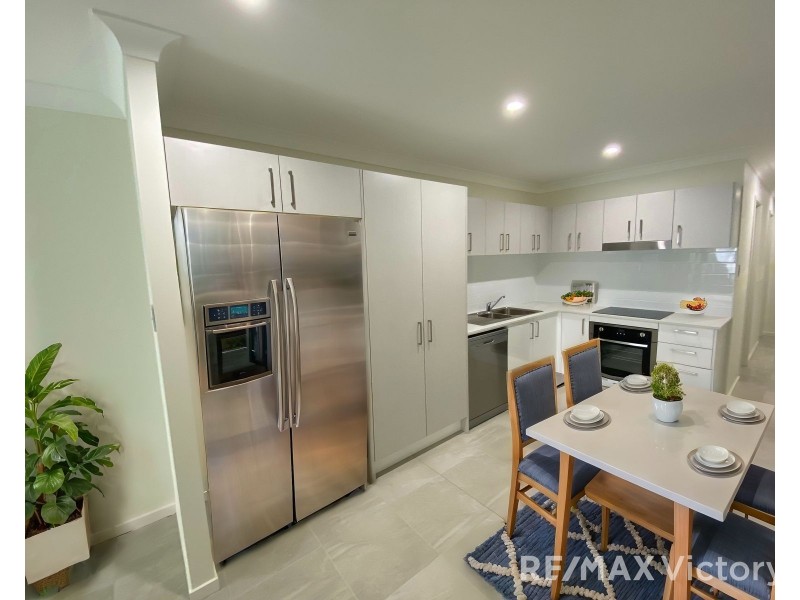 10 Dora Street, Morayfield QLD 4506