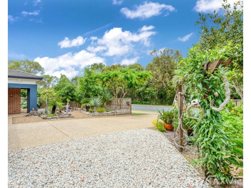 53 Sandstone Boulevard, Ningi QLD 4511