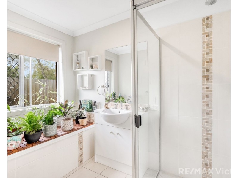 53 Sandstone Boulevard, Ningi QLD 4511