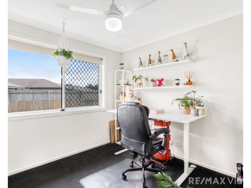 53 Sandstone Boulevard, Ningi QLD 4511