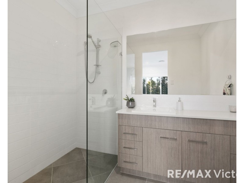 6 Peakview Drive, Caboolture QLD 4510