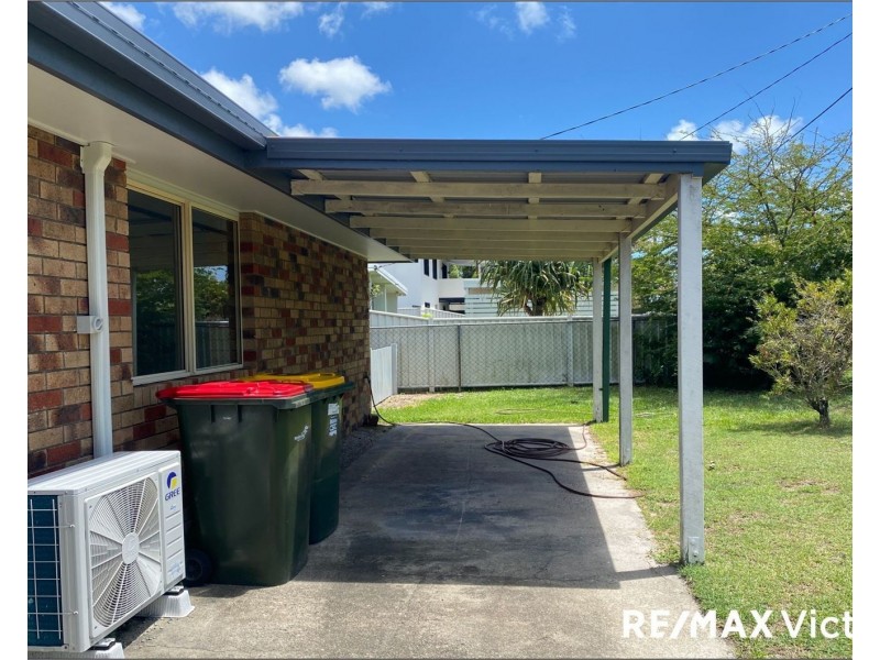 2 Beagle Avenue, Banksia Beach QLD 4507