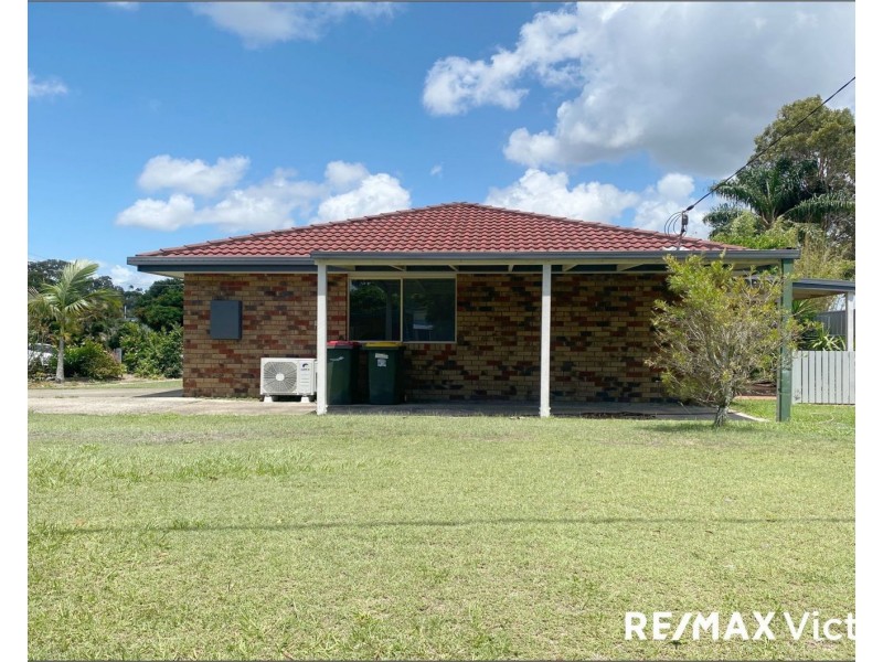 2 Beagle Avenue, Banksia Beach QLD 4507