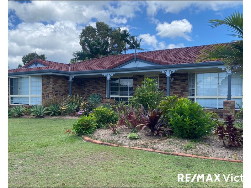 2 Beagle Avenue, Banksia Beach QLD 4507