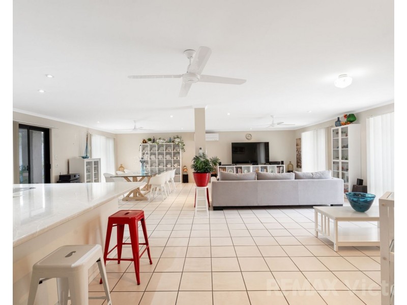 2 Mainbrace Court, Banksia Beach QLD 4507