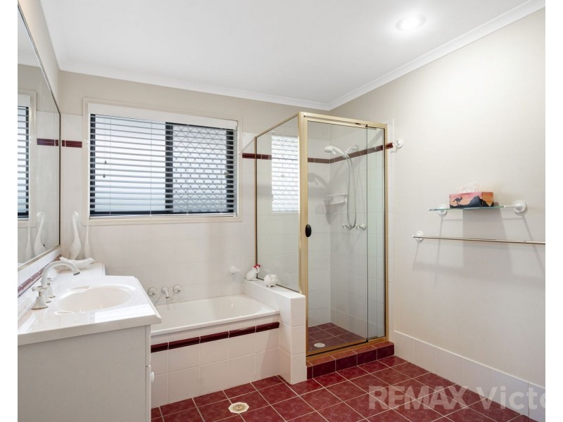 2 Mainbrace Court, Banksia Beach QLD 4507
