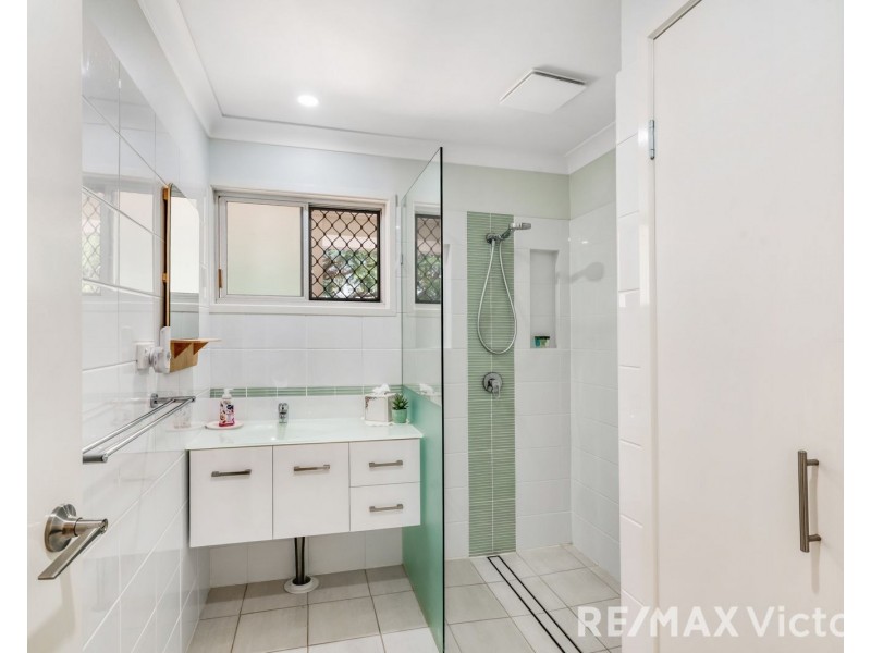 17-19 Lever Court, Ningi QLD 4511