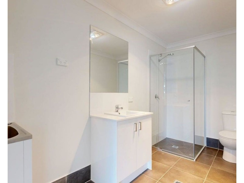 2/3 finch Street, Caboolture QLD 4510