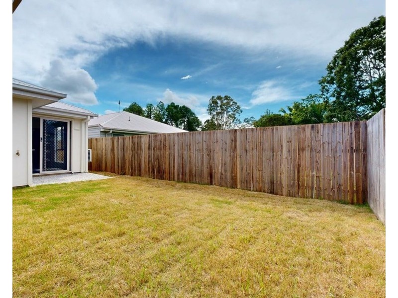 2/3 finch Street, Caboolture QLD 4510