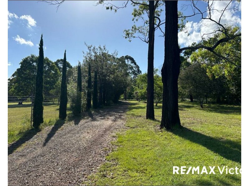 13 Griffin Road, Blackbutt QLD 4306