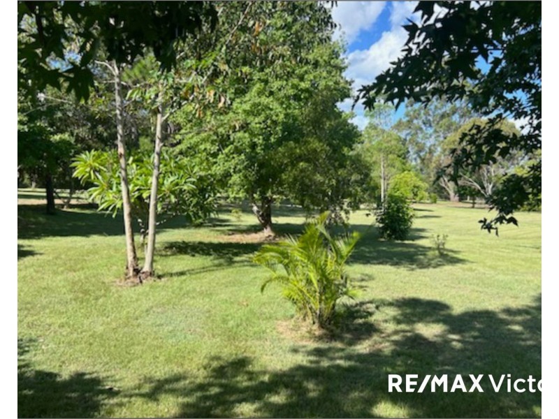 13 Griffin Road, Blackbutt QLD 4306