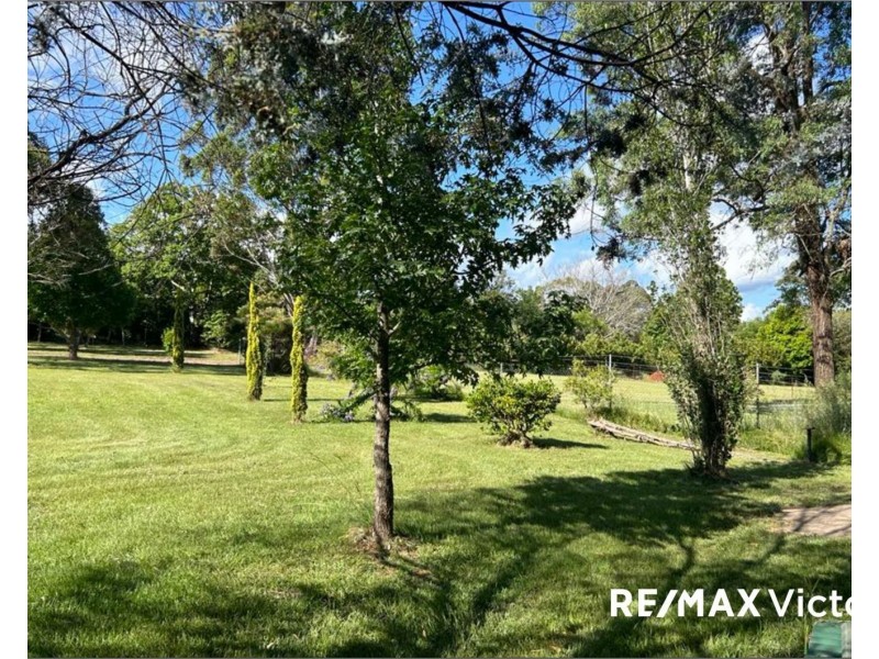 13 Griffin Road, Blackbutt QLD 4306