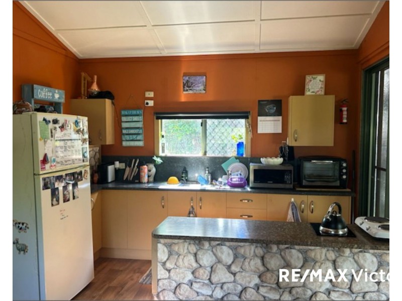 13 Griffin Road, Blackbutt QLD 4306