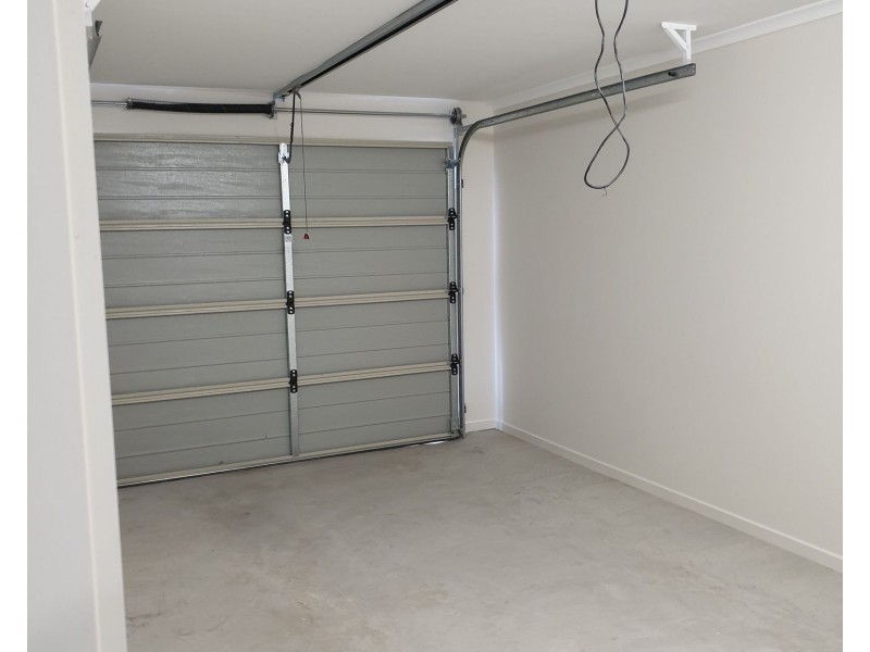 1&2/10 Bonney Close, Morayfield QLD 4506