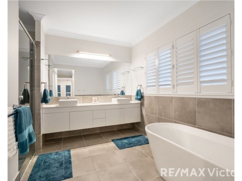 298 Freshwater Drive, Banksia Beach QLD 4507