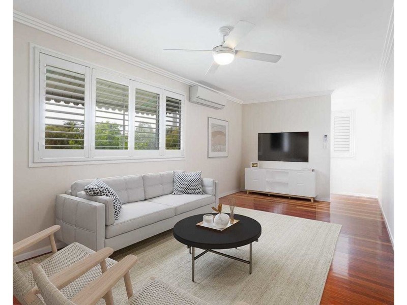 61a Griffith Street, Scarborough QLD 4020