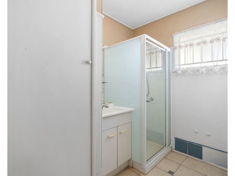 61a Griffith Street, Scarborough QLD 4020