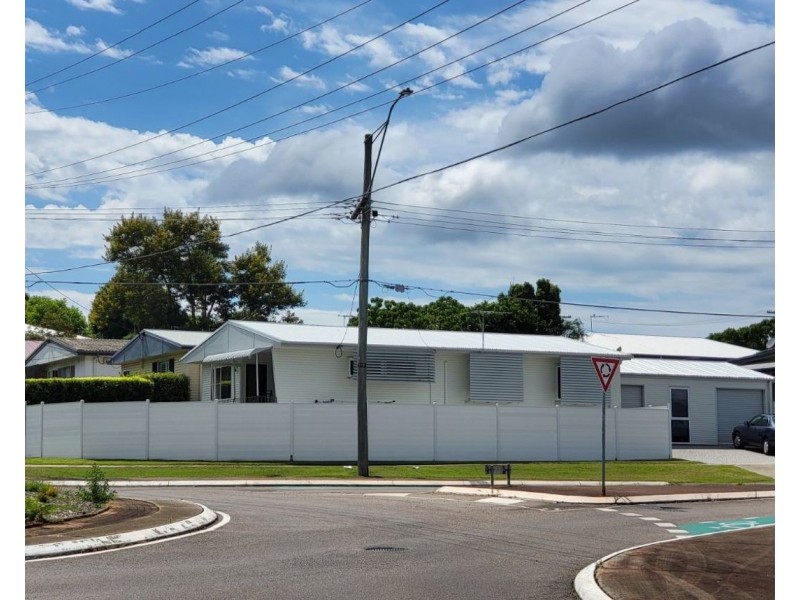 61a Griffith Street, Scarborough QLD 4020