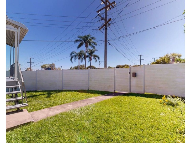 61a Griffith Street, Scarborough QLD 4020