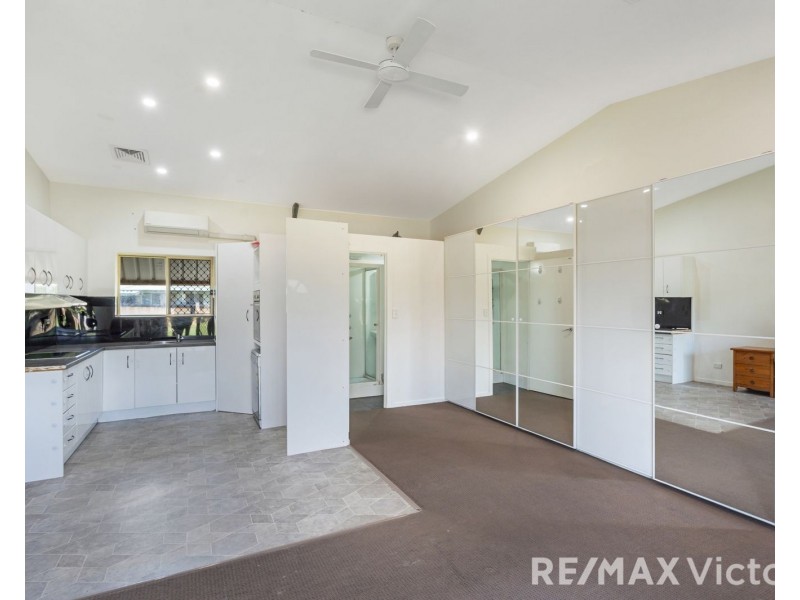 15 Sandpiper Street, Beachmere QLD 4510